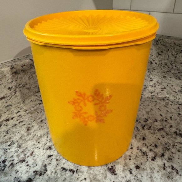 Tupperware Yellow Food Storage Containers Set - Picture 2 of 4